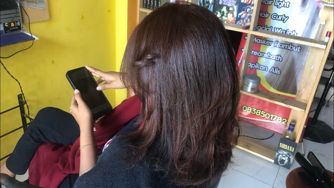 Warna coklat Butterply : Tamu cewek dari desa tagungguh