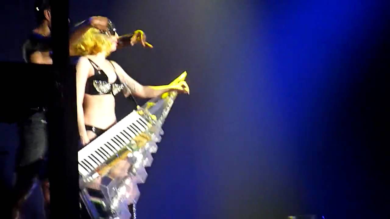 Lady GaGa (HD) - Money Honey (