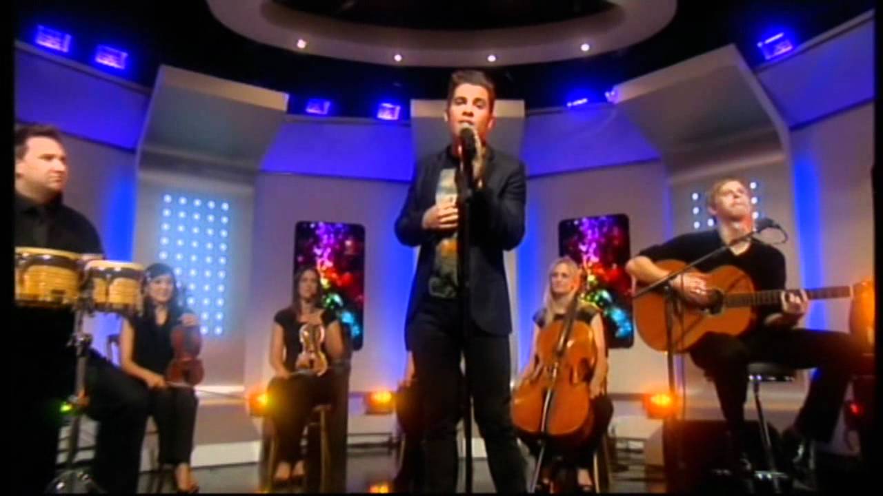 Joe McElderry sings 'Over The Rainbow' on This Morning