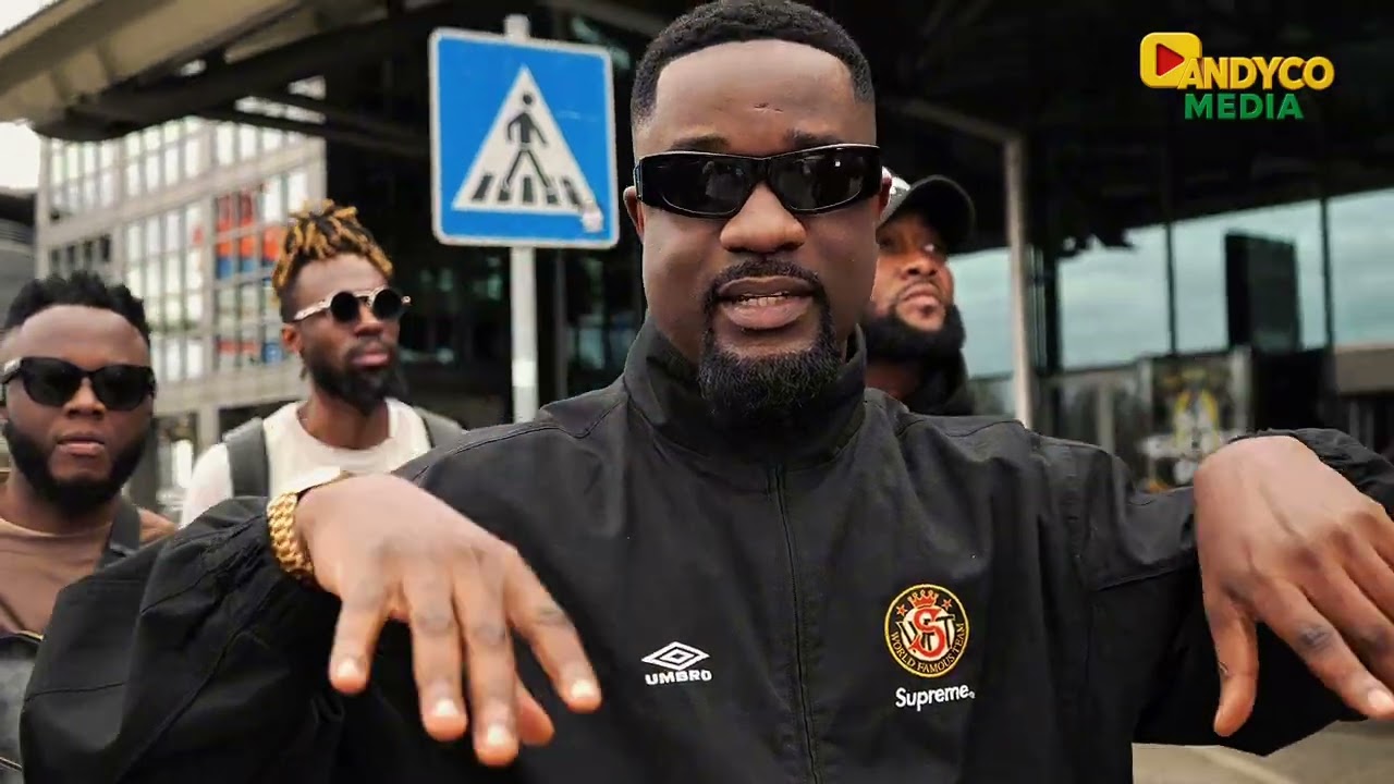 @OfficialSarkodie прилетел в Германию перед своим концертом. Гамбург.