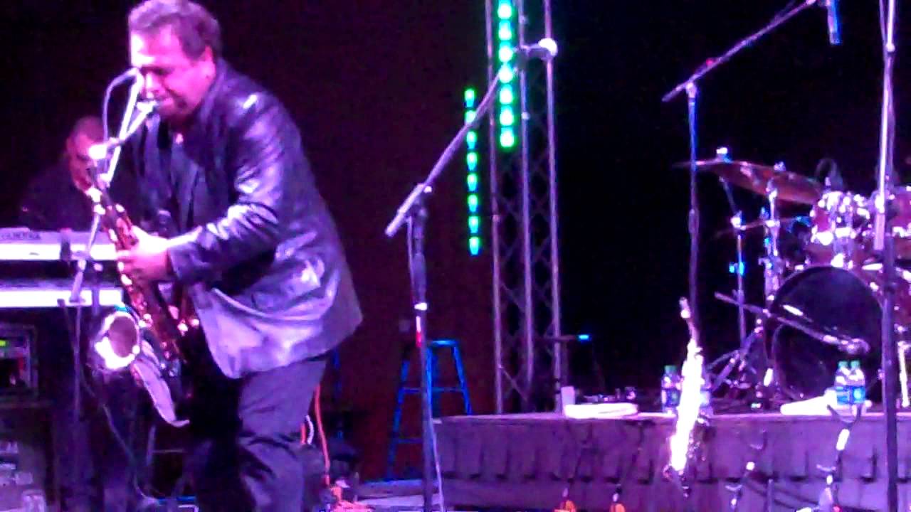 Richard Elliot, Gerald Albright and Euge Groove Perform Move On Up  Live The Three Tenors