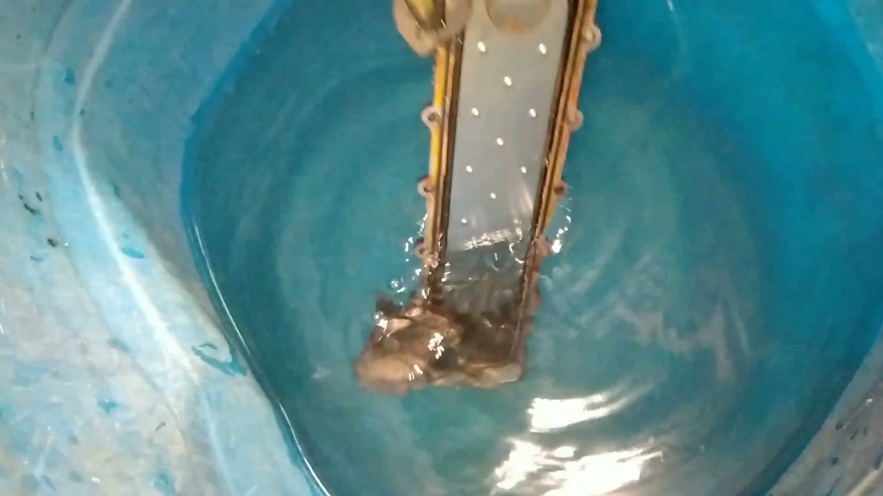 mixing oil & water to radiator problem 4HL1, oil cooler (john orlasan)