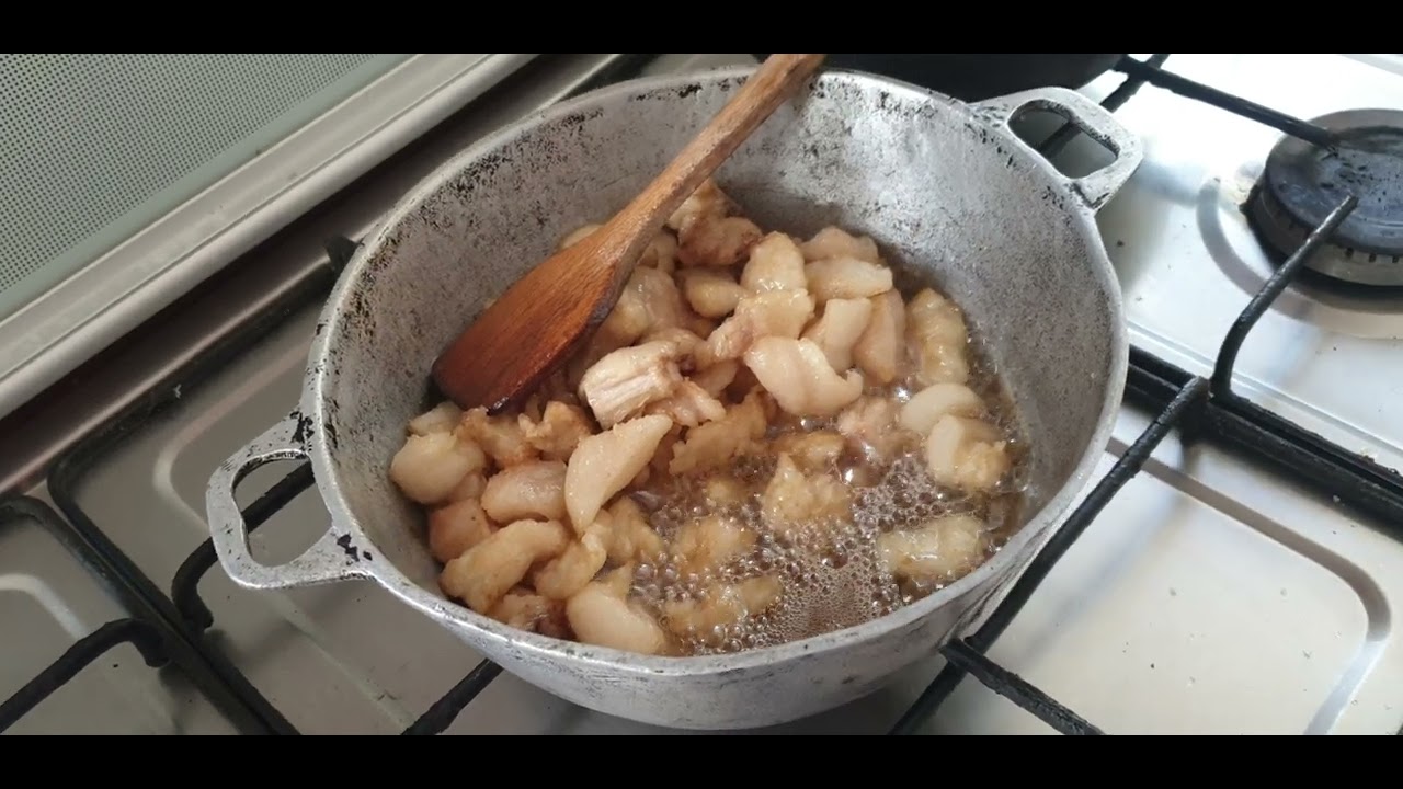 HACIENDO CHICHARRONES 