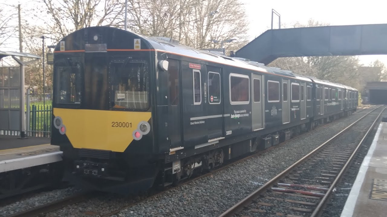 (3,000 Subs) - (First Day) - GWR Class 230 - at Castle Bar Park Station - Platform 2 - 31/01/2026