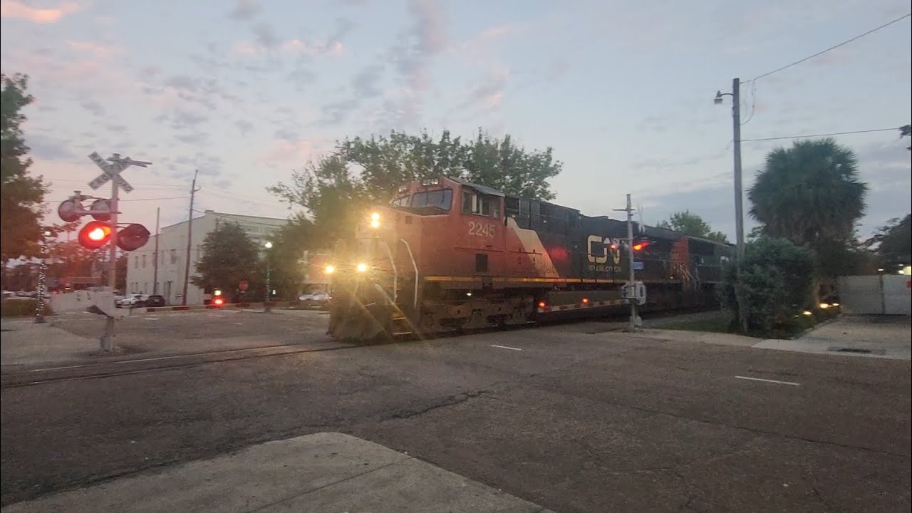 ThaTrainMaster Train Watching 106 CN 2245 (GE ES44DC) 5630 (EMD SD75I) October 3th 2025