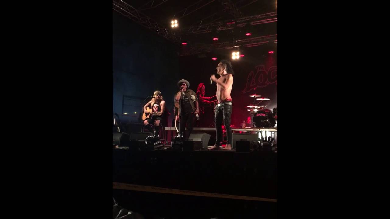 Jussi69 wishing happy birthday to Sami Yaffa at WaterXfest Jyväskylä 4.9.2016