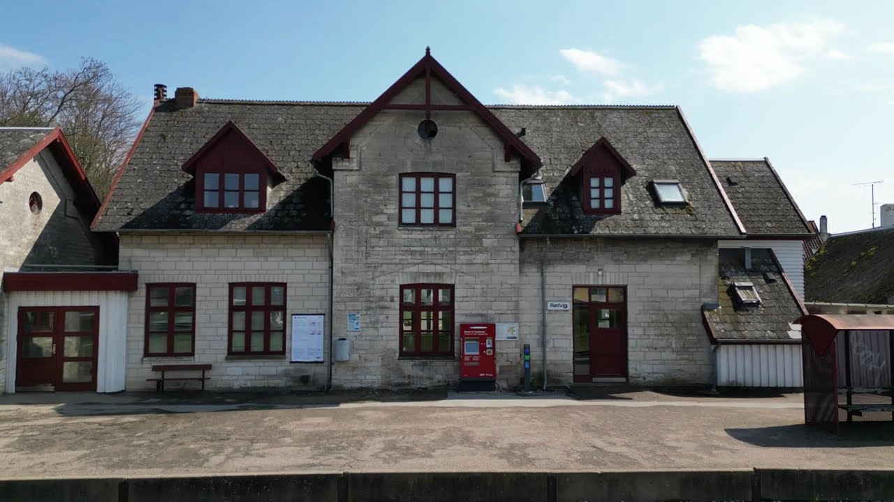 den gamle og nye station i Rødvig 27 04 2024