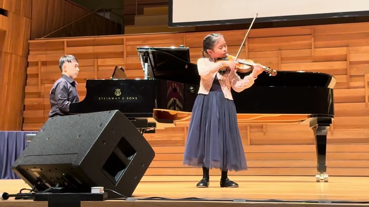 Kreisler: Praeludium and Allegro | Esther Lim (8yo)
