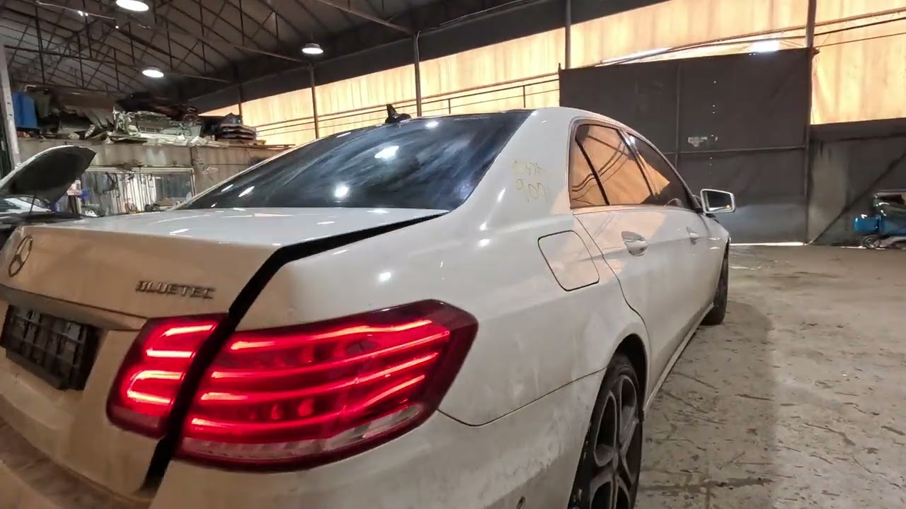 2015/2016 Benz E250 BlueTEC 4Matic 233405  294,884 km