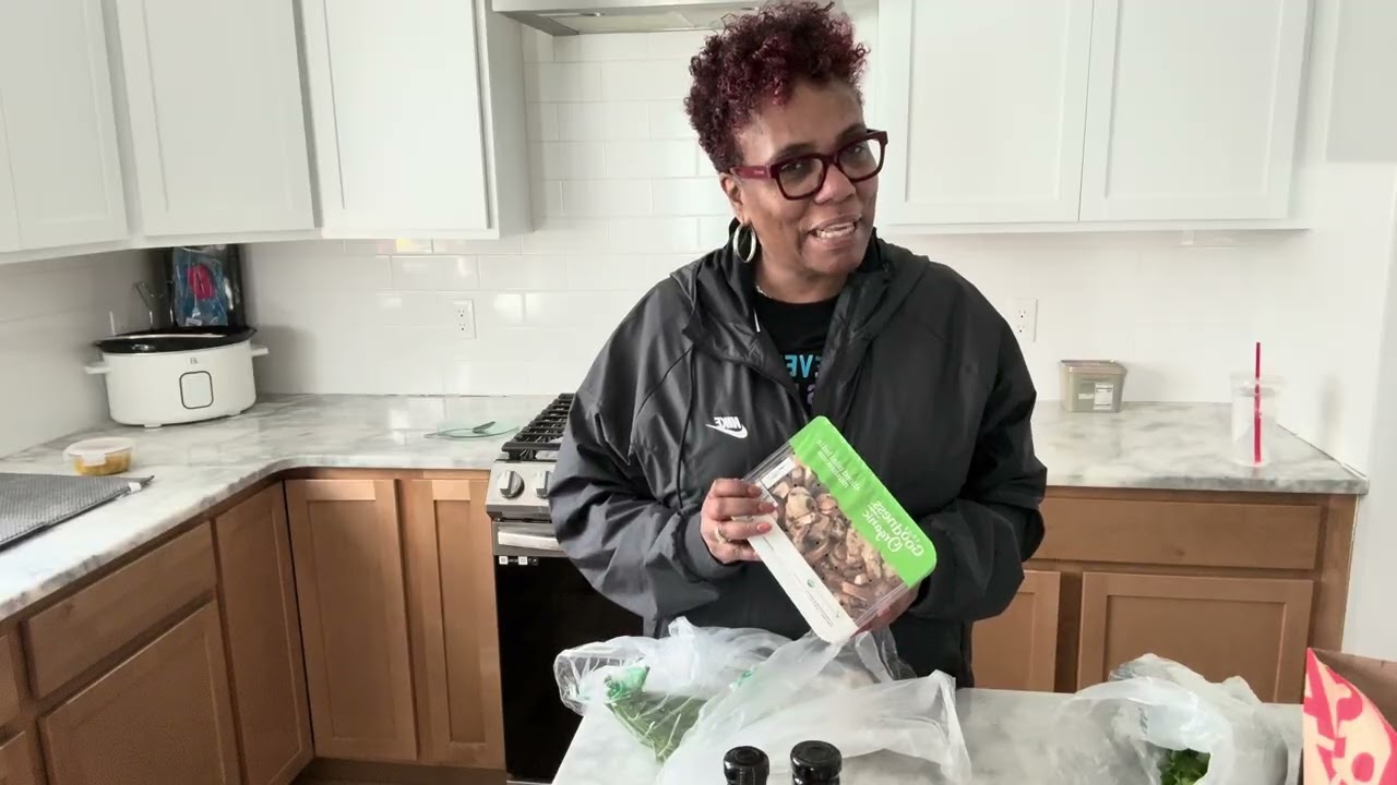 Dollar Tree Pho Soup 🍜 | Grocery Haul for Ingredients | Dollar Tree & Meijer Finds