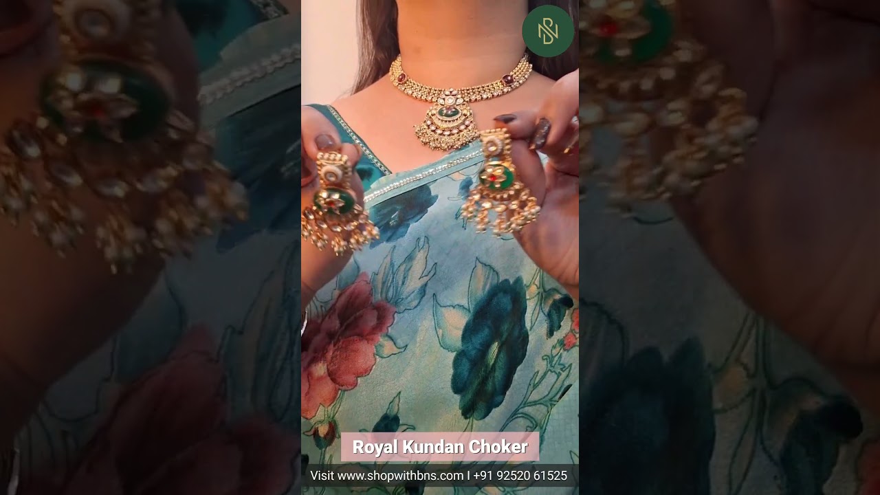 This stunning Kundan choker is pure elegance with a touch of tradition.