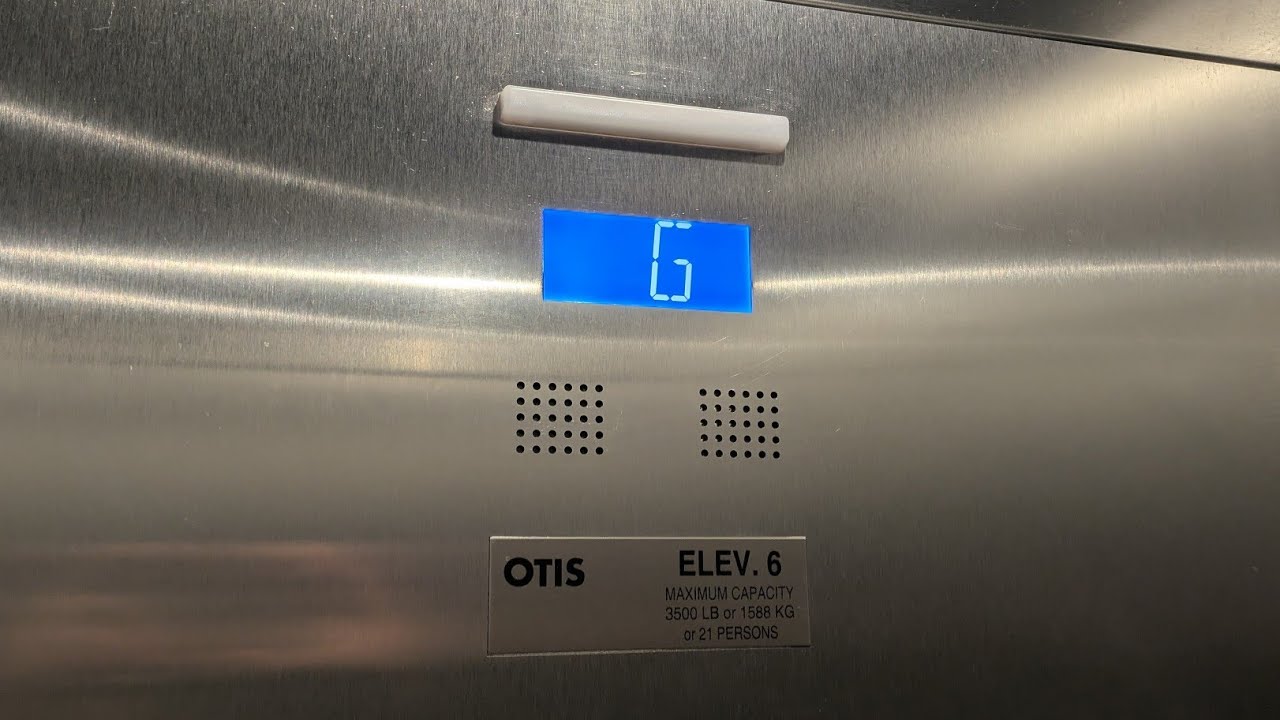 OTIS Gen2 traction elevator @ The 4th & Race Garage | Cincinnati, OH 