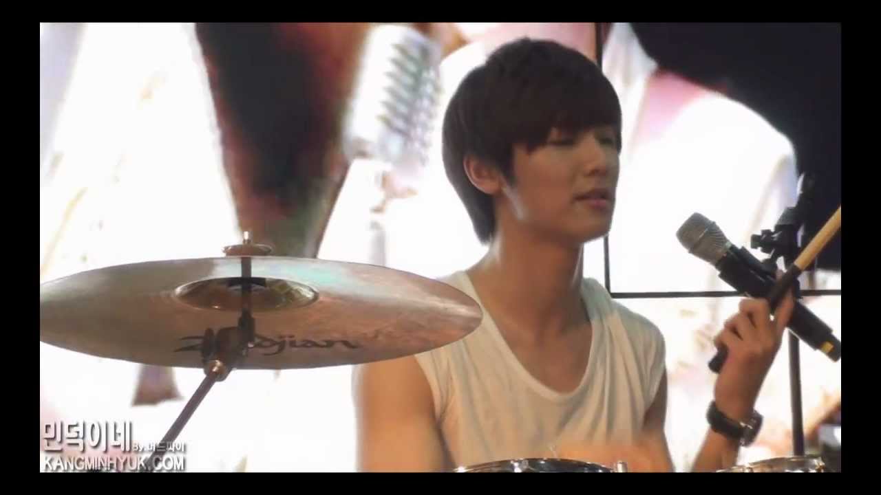 [FANCAM] 2012.08.18 CNBLUE 강민혁(Kang Minhyuk) - Samsung Galaxy Note 10.1 Launching Show 'Love'