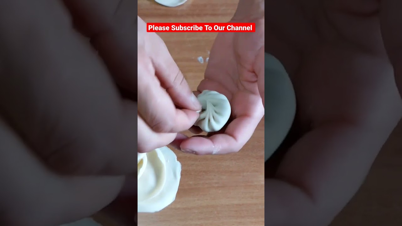How To Fold/Wrap Momos/Dumplings Easily || MOMO Folding Tips And Technique #shorts #viralvideo #momo