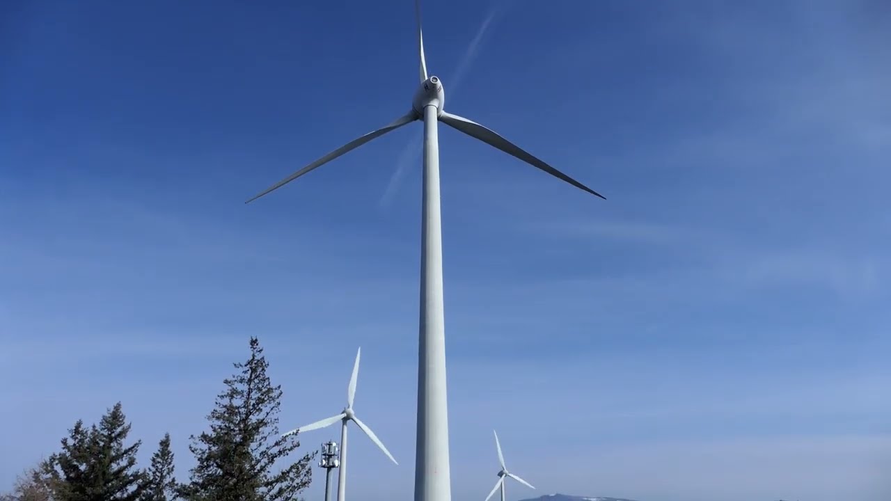 Repowering Windpark Rosskopf (Freiburg) - Abbau der Enercon E-66 beginnt