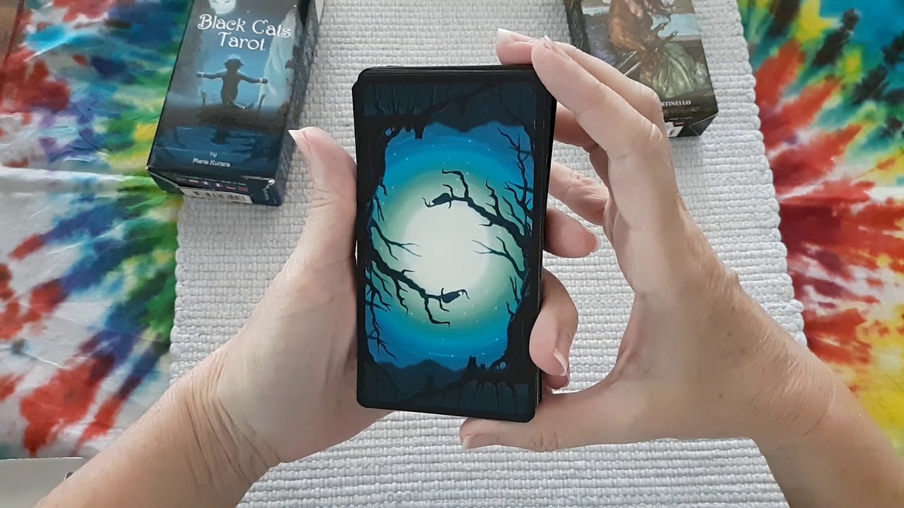 A reader's tarot deck collection (part 2 of 4)