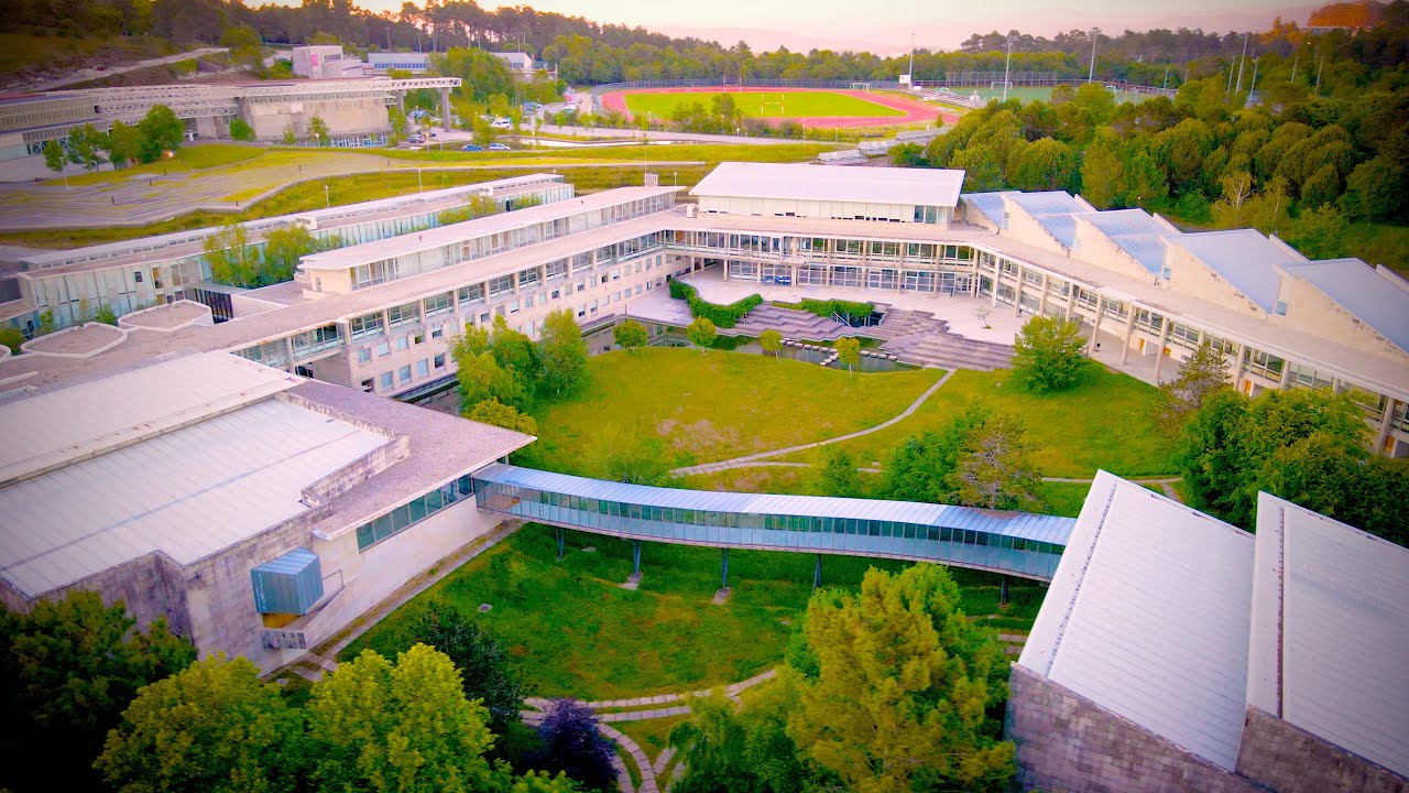 Facultade de Ciencias Económicas e Empresariais. Campus de Vigo