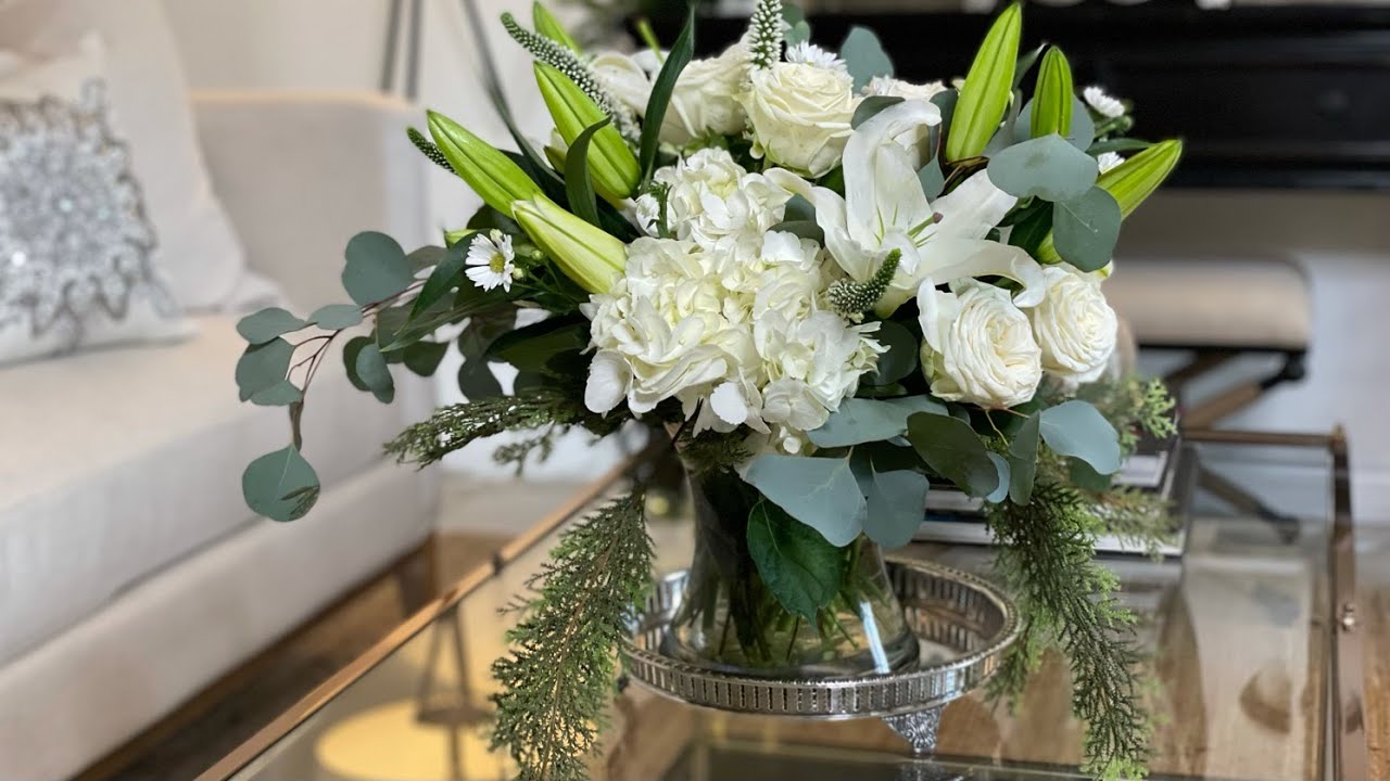 HOW TO DECORATE FOR CHRISTMAS USING FRESH FLOWERS / Christmas decorations /  Ramon At Home