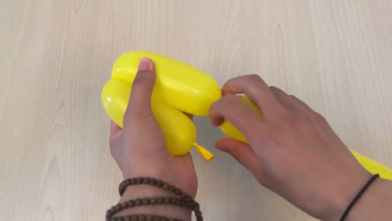2-Minute Guide to the Bubble Knot: The Core Foundation of Every Balloon Creation