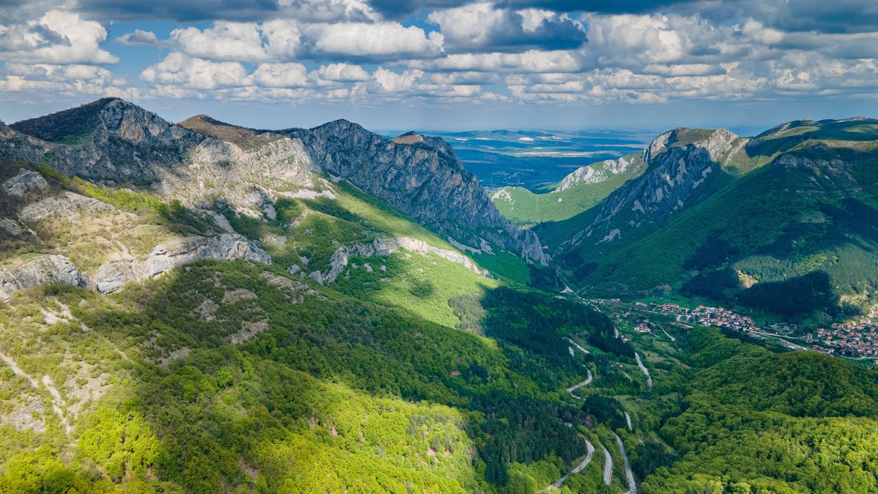 Гледки към скалите над Вратцата - дълга версия/Drone views of the cliffs above Vrattsata Pass
