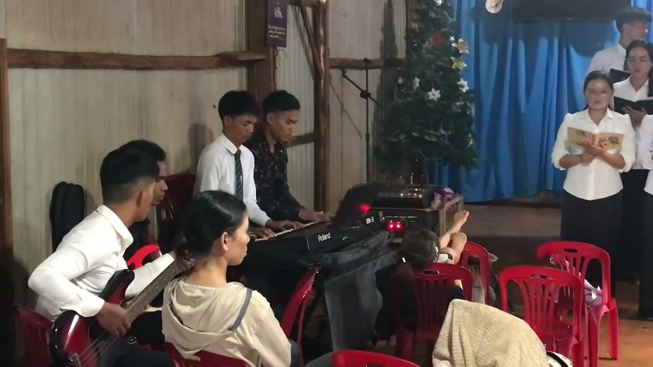 Bơt ‘ Long pơ glang . Hnam Akum plei quái 