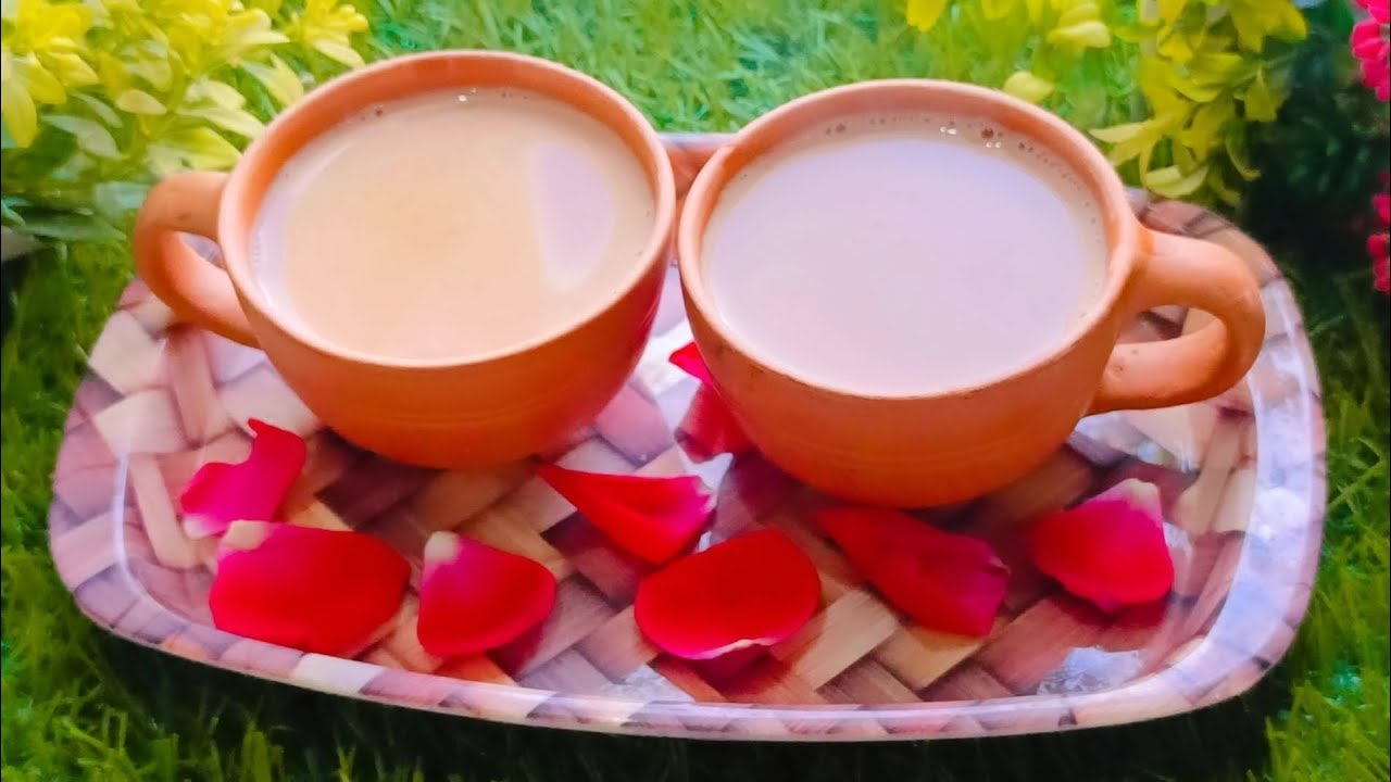 तुलसी और गुलाब पत्ते की चाय ।