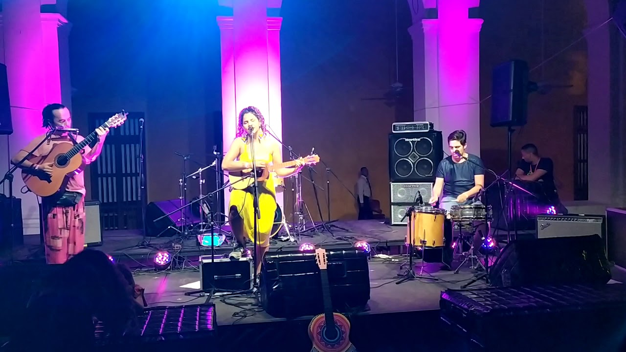 Adriana Lizcano Y La Ruda - Amor Sideral (En Vivo El Sonidero Festival 2019)