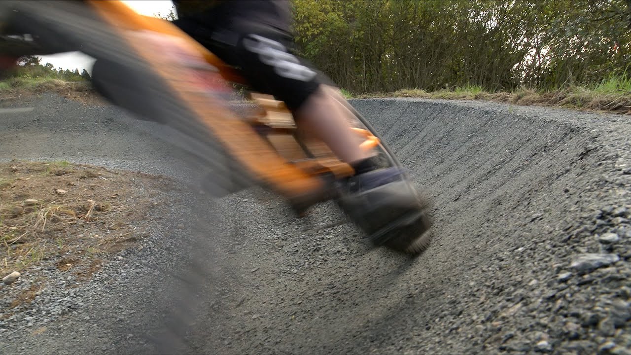 Fyns største mountainbike-park er åbnet: Dennis havde hele familien med til at teste