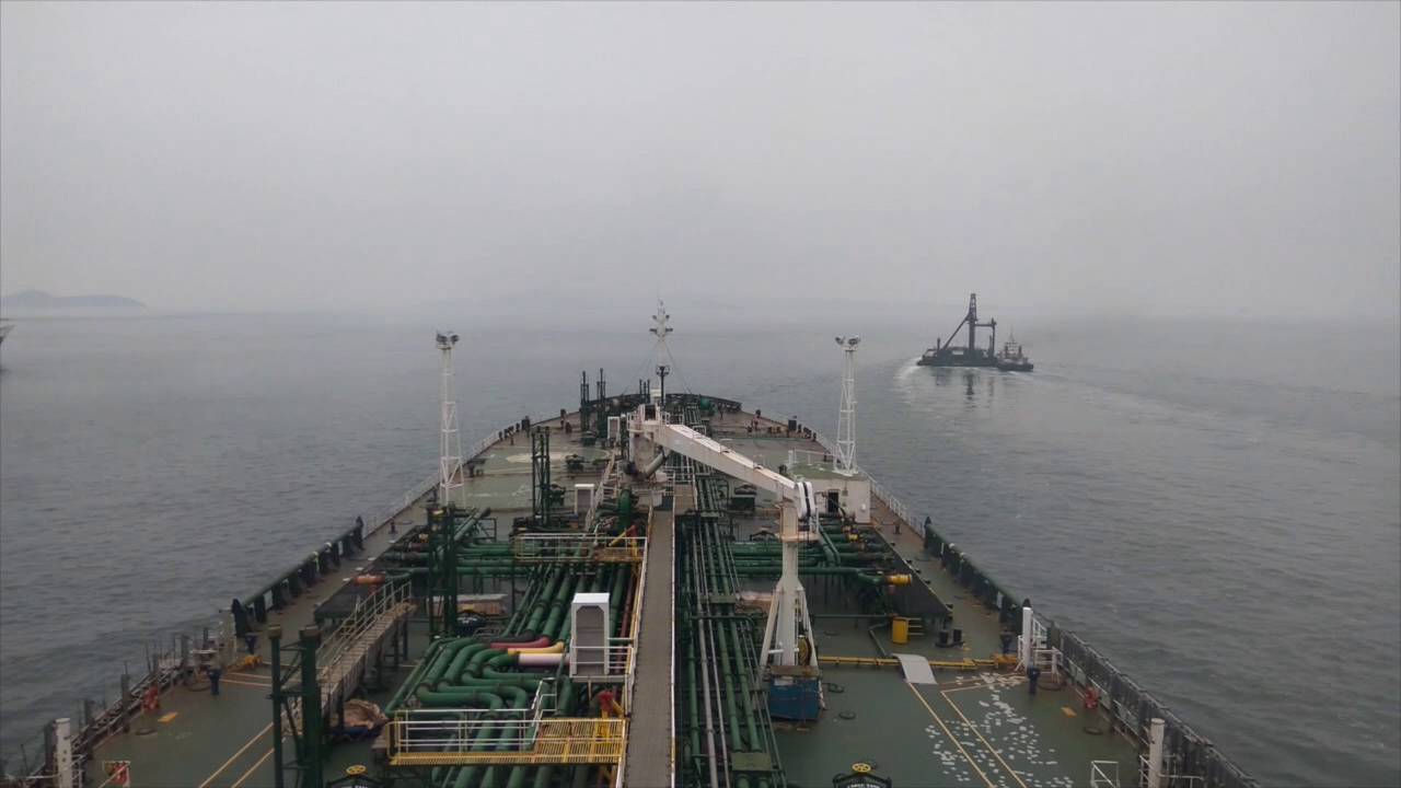 Timelapse video of Ship Berthing at Port of Incheon