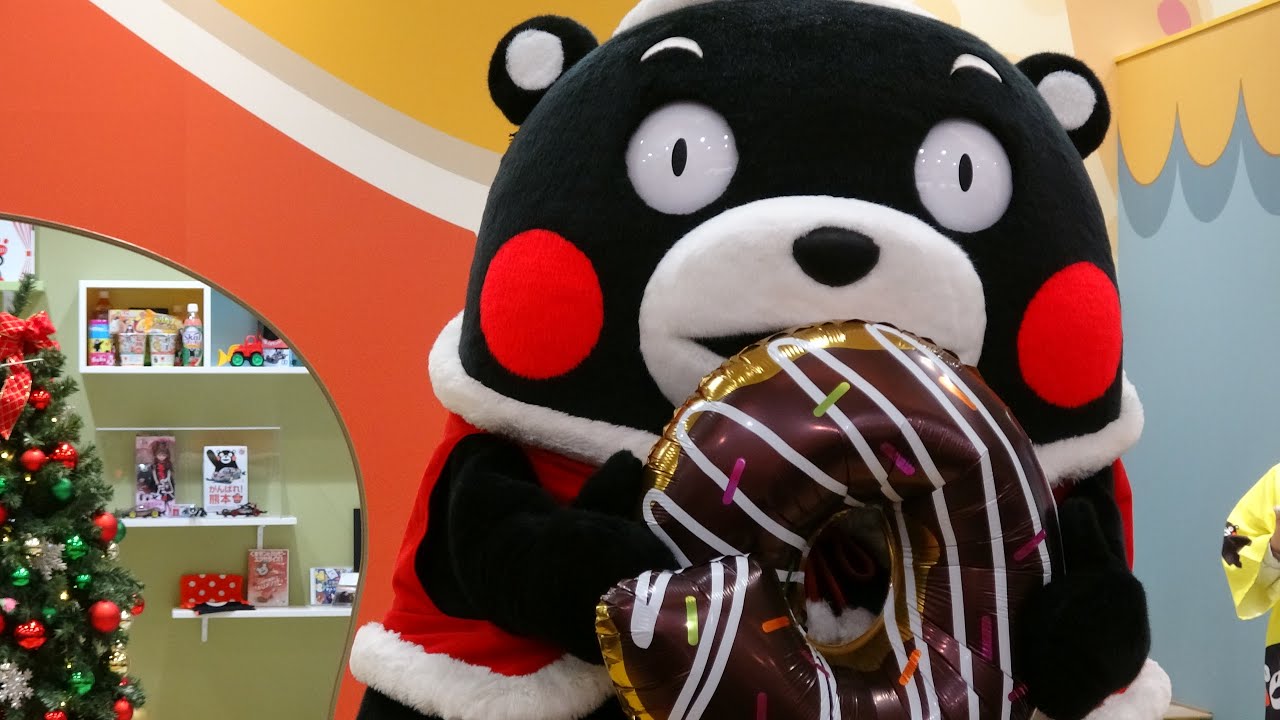 【インスタライブ配信済ですがアップします☆】【モンタクロース🎅】くまモン！クリスマスは筋トレ？ｗくまモンとお姉さんたちのイブの予定は・・・♡