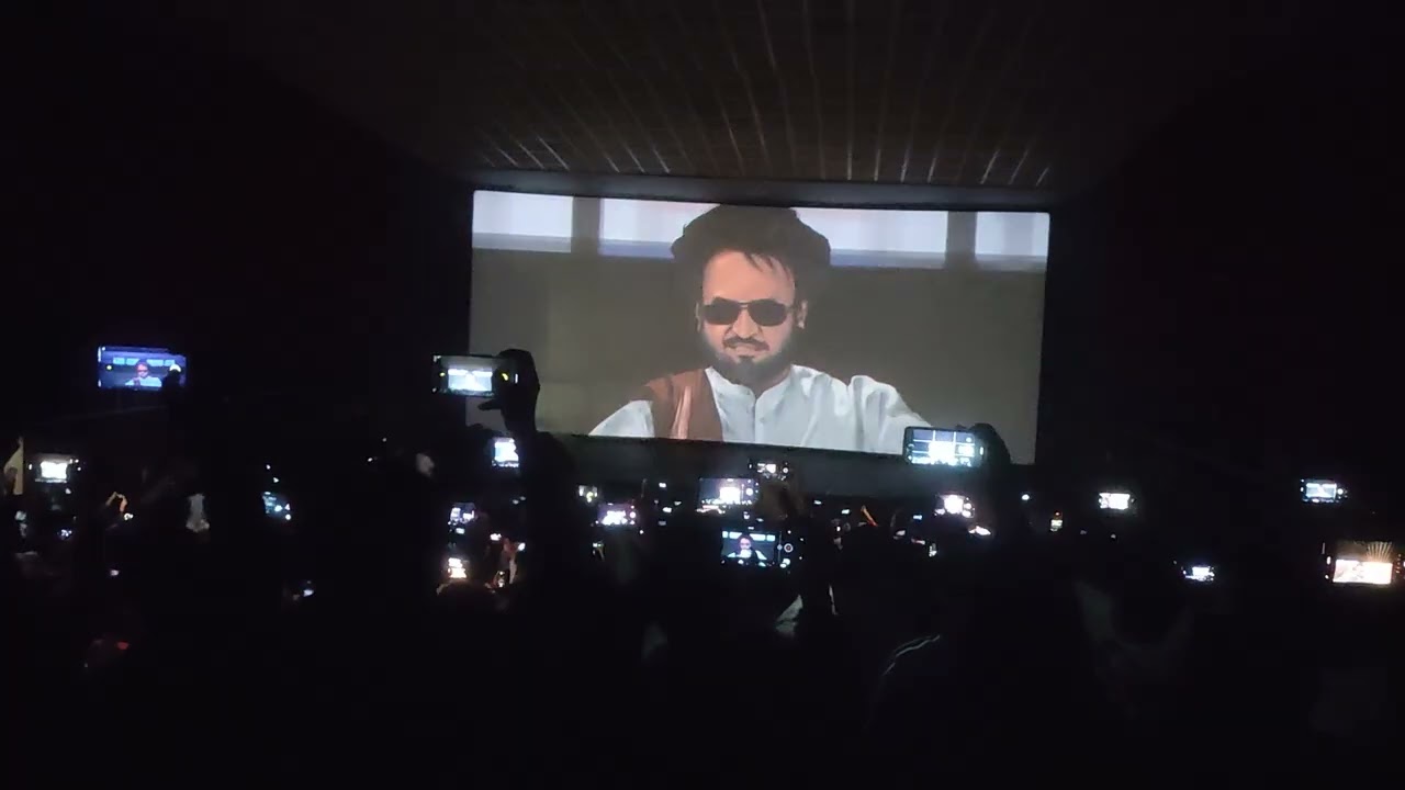 SUPER STAR ENTRY IN COOLIE (fans show 6-am)- Balaji Theatre Bengaluru.