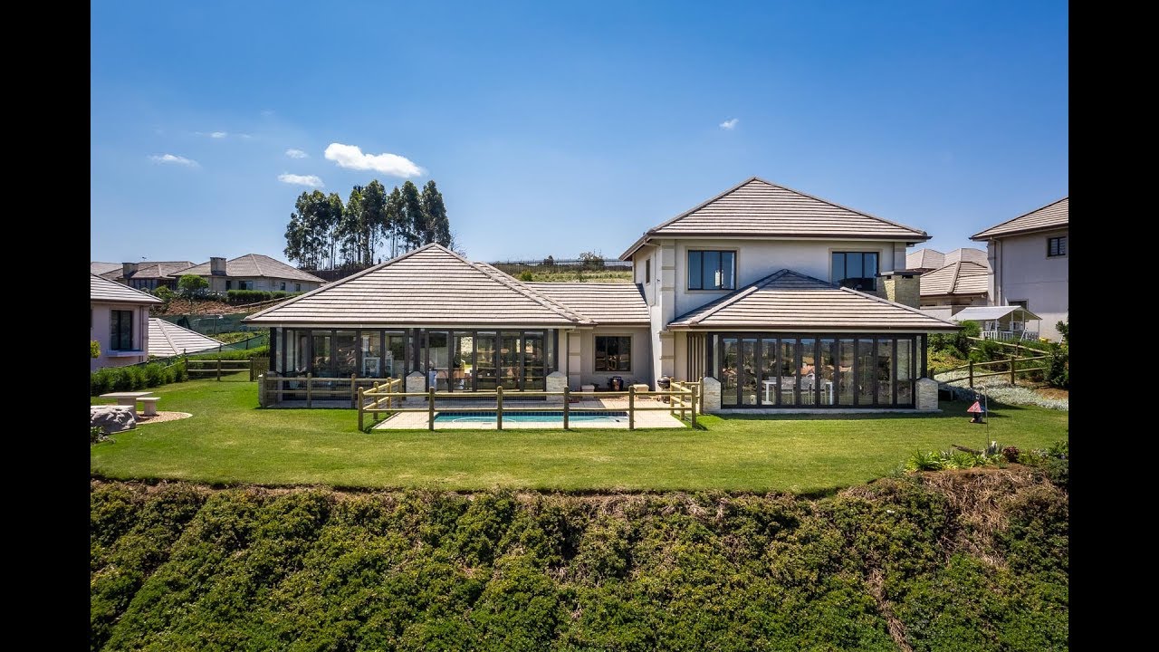 5 Bedroom House for Sale in Hillcrest Central