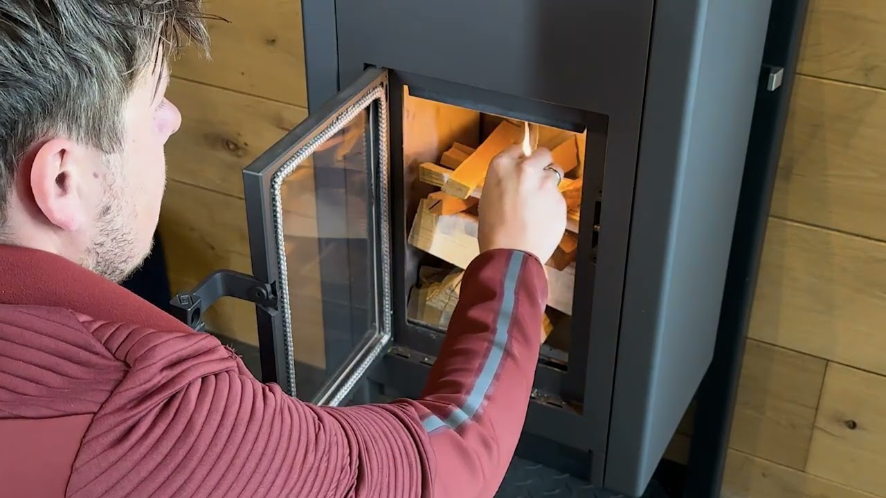 Lobbe Compact houtkachel - Aansteken volgens de Zwitserse stookmethode