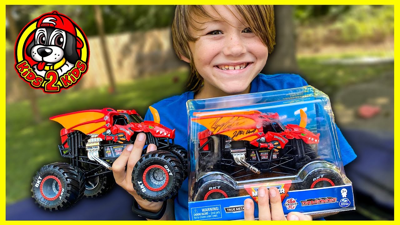 Monster Jam Toy Trucks - Dragonoid & Mohawk Warrior's MAGIC SWING ADVENTURE! (1:24 Truck GIVEAWAY)