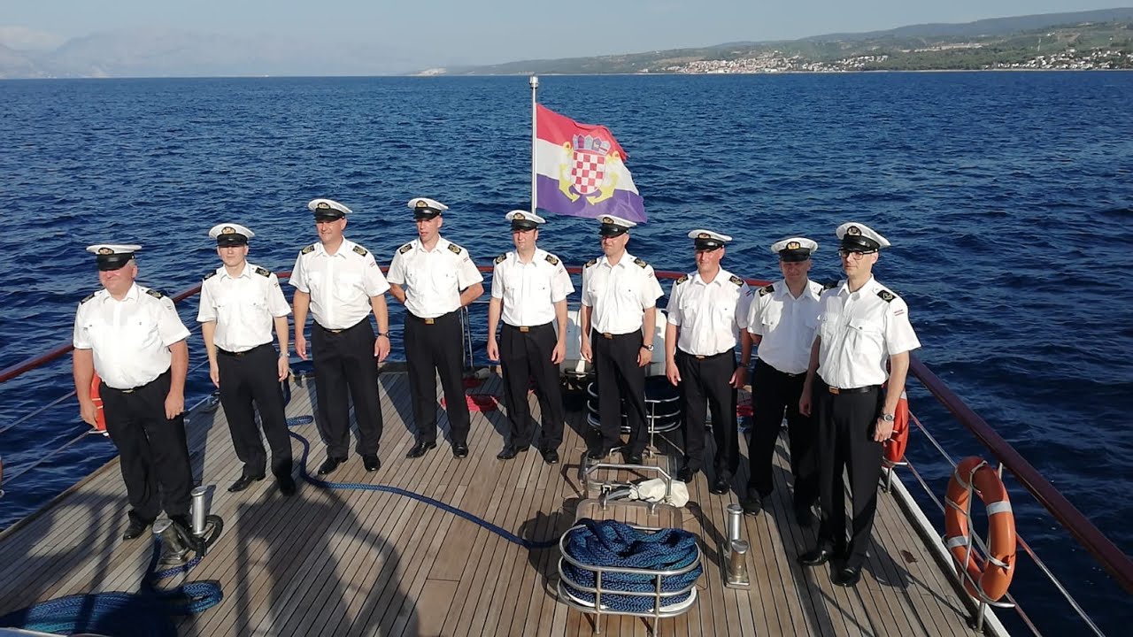 MI SMO HRVATSKI MORNARI - KLAPA 