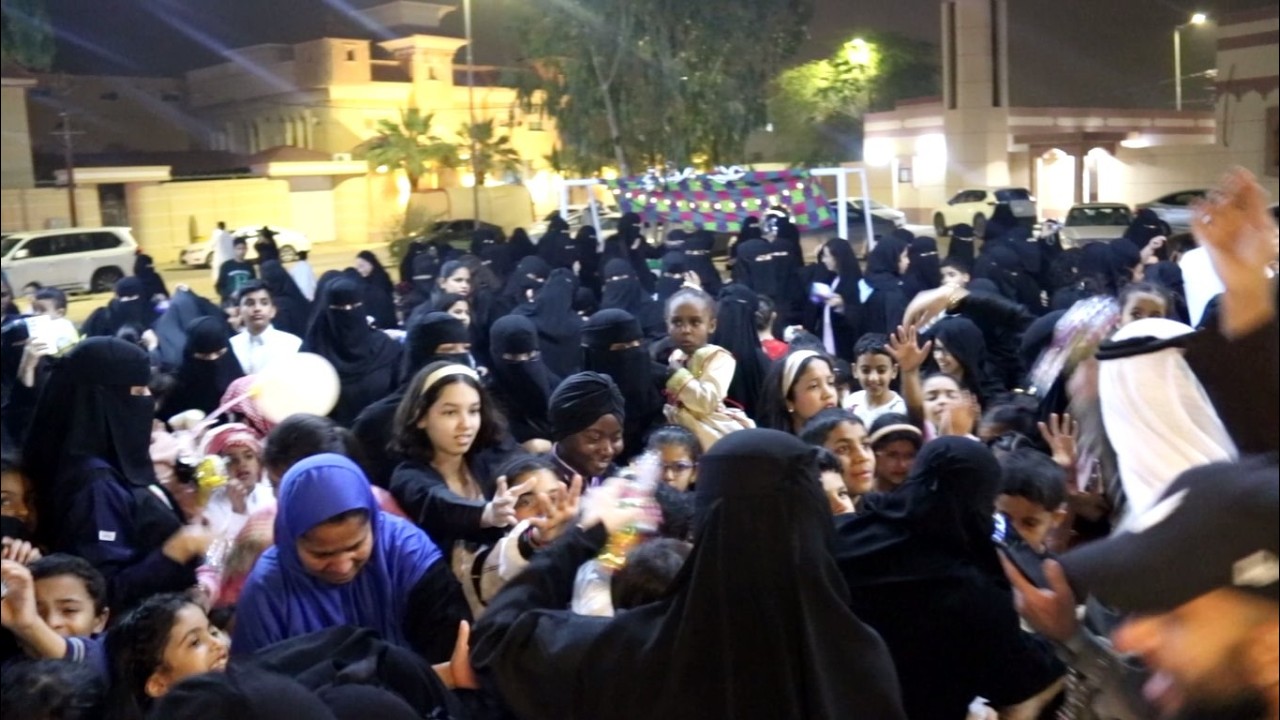 حوامة حي بدر وحي اشبيليا بحوطة سدير 1447 بمناسبة حلول عيد الفطر المبارك وفرحة  الاطفال بالعيد