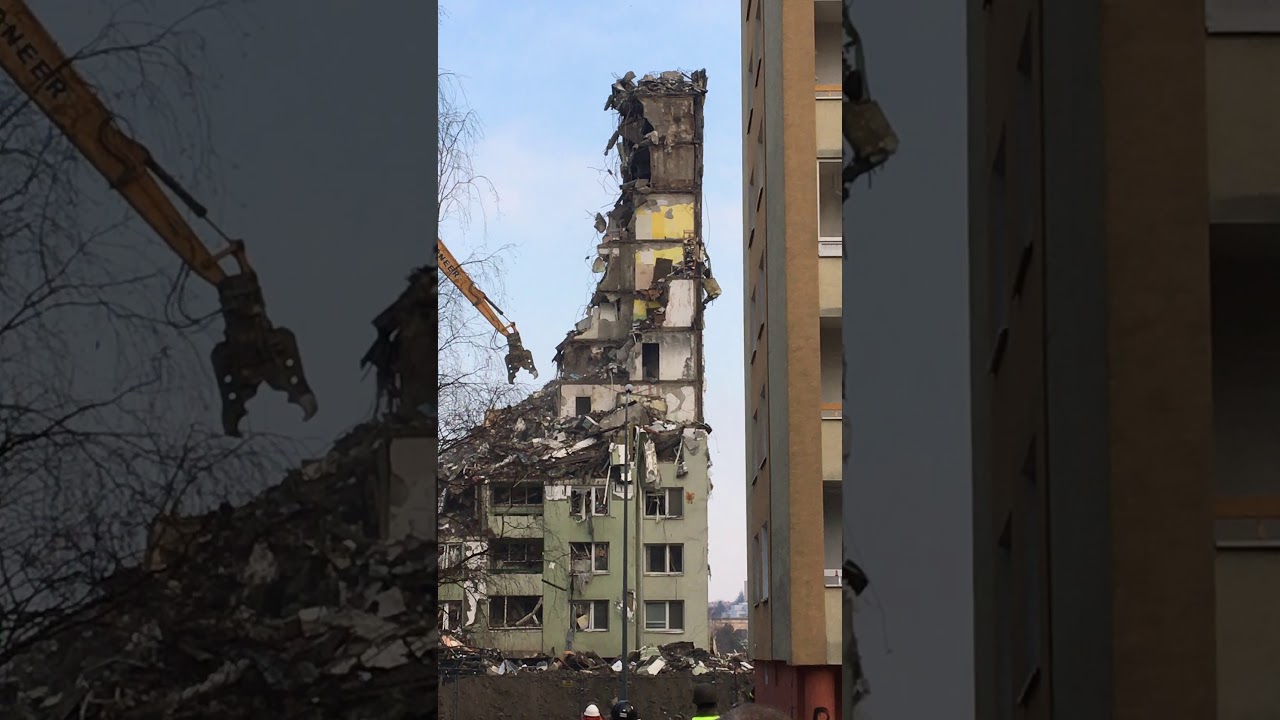 Demolacia bytovky Presov 18.12.2019 - 3 den - cast 6