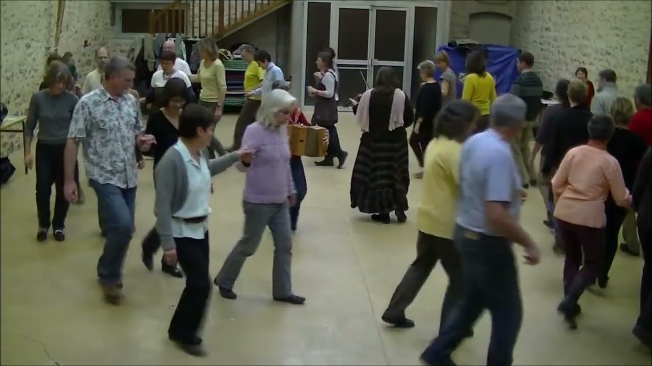 folkpourtous2000 compil video premieres danses en 2011