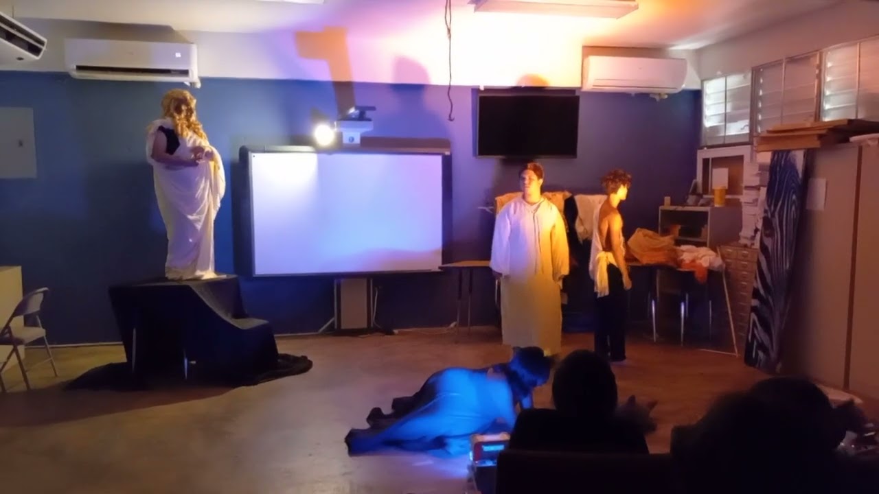 Play about Icarus'story