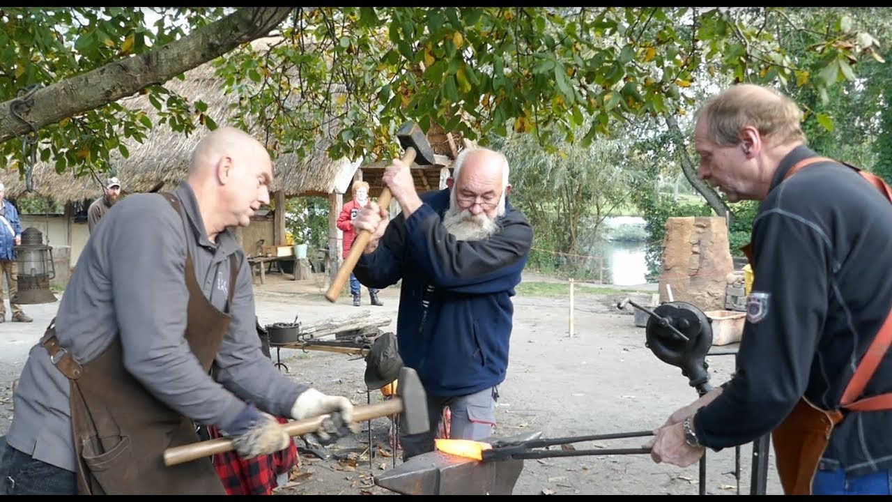Forging iron bloom to iron bar