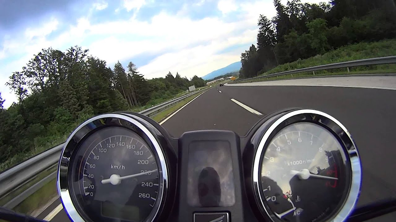 Top speed Honda Hornet 900