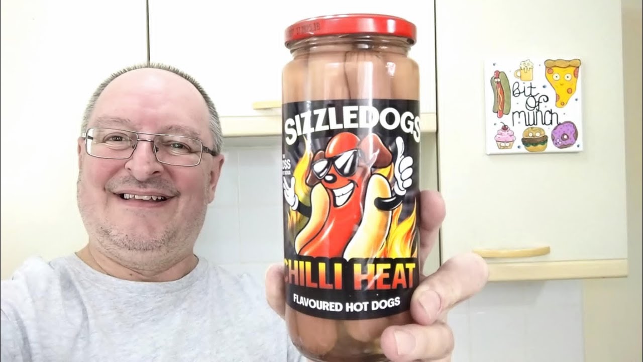 Sizzledogs Chilli Heat Flavoured Hot Dogs ~ Food Review 