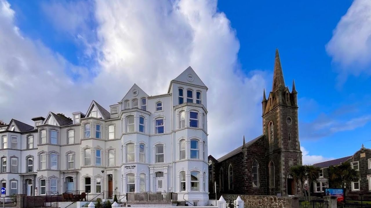 Albany Lodge, Portrush, UK | Holidays In Europe