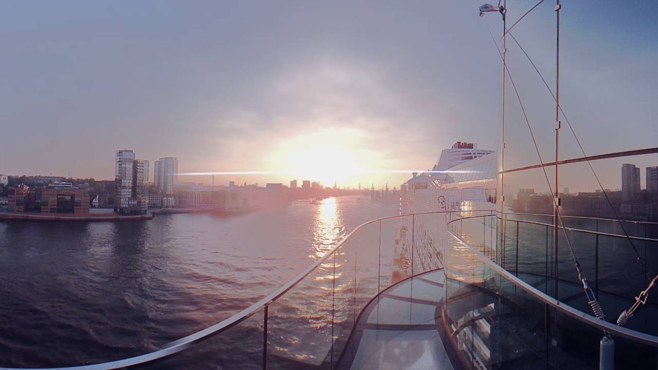 Einlaufen von AIDAprima in Hamburg im 360-Grad-Video | Hamburg Cruise Center Altona