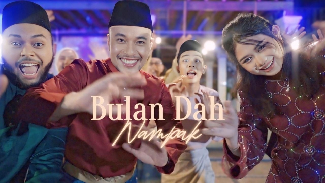Bulan Dah Nampak - Riz Zaizizi x Acha (Official Music Video)