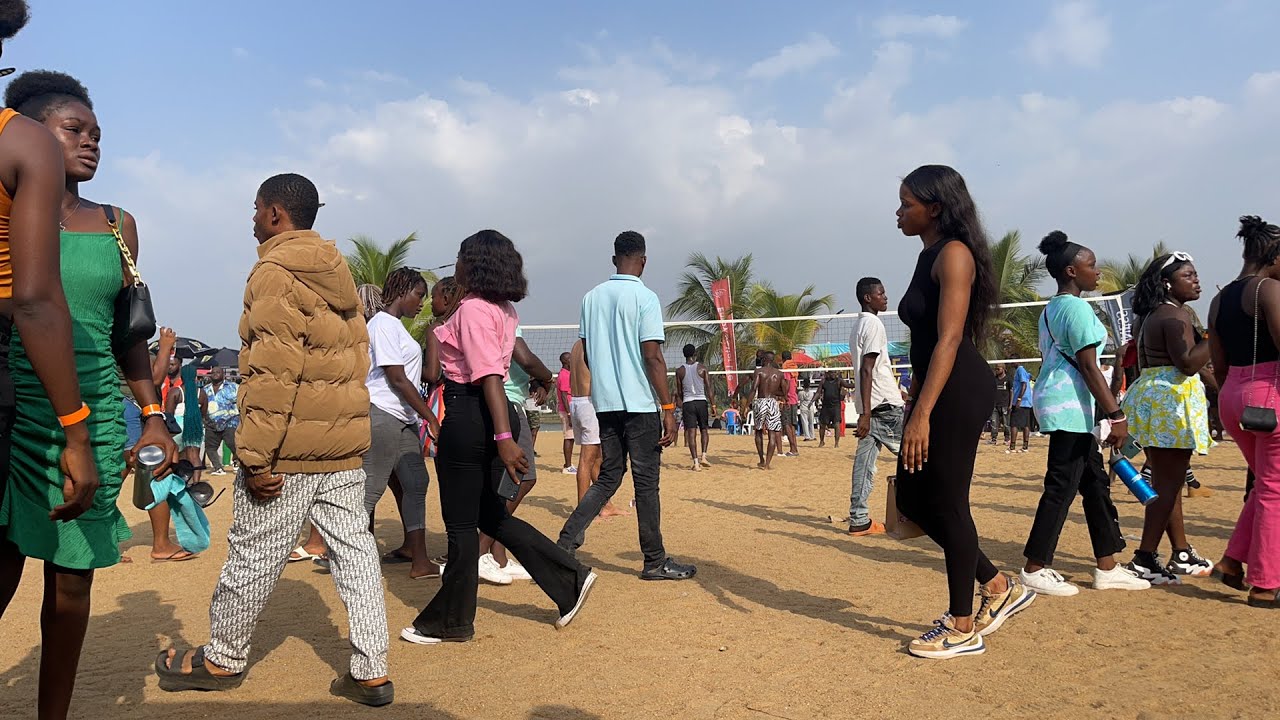 The biggest street gathering in Liberia is so hot