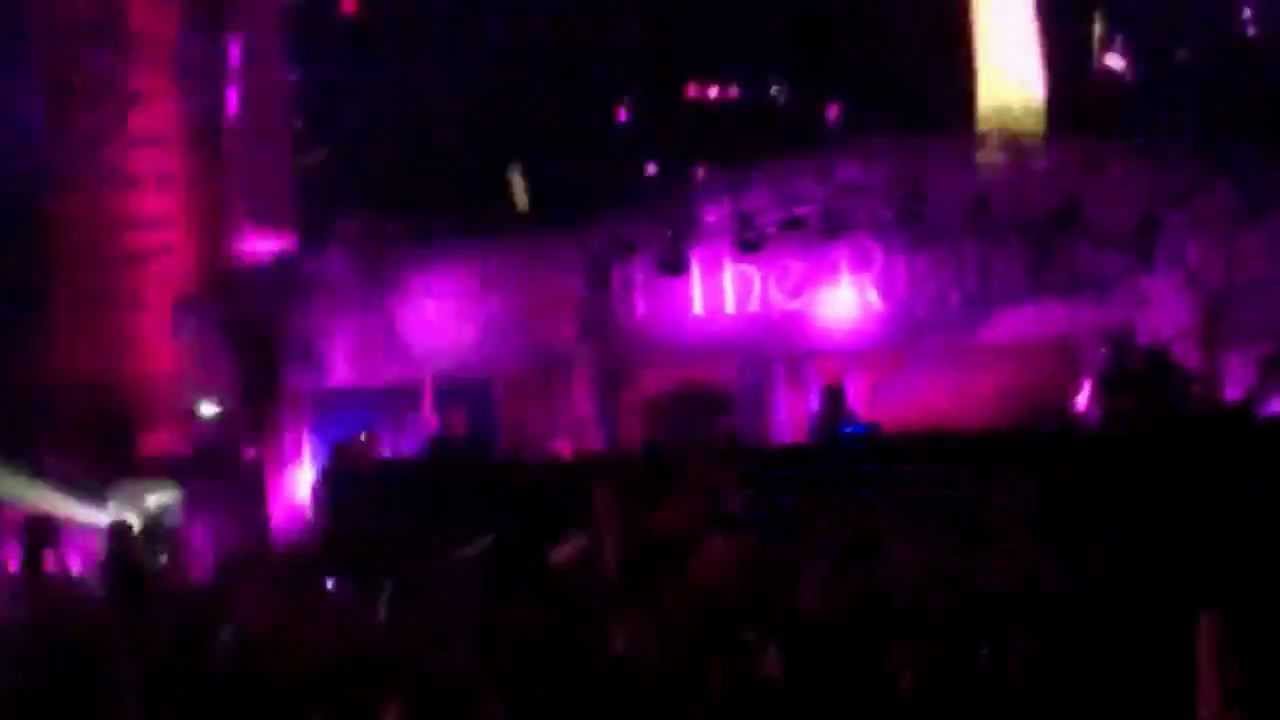 Skrillex at Tomorrowland 2012 (Live)
