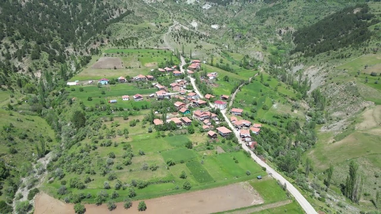 Çorum/Bayat/Ahacık Köyü Soyuk Mahallesi Havadan Gösterim
