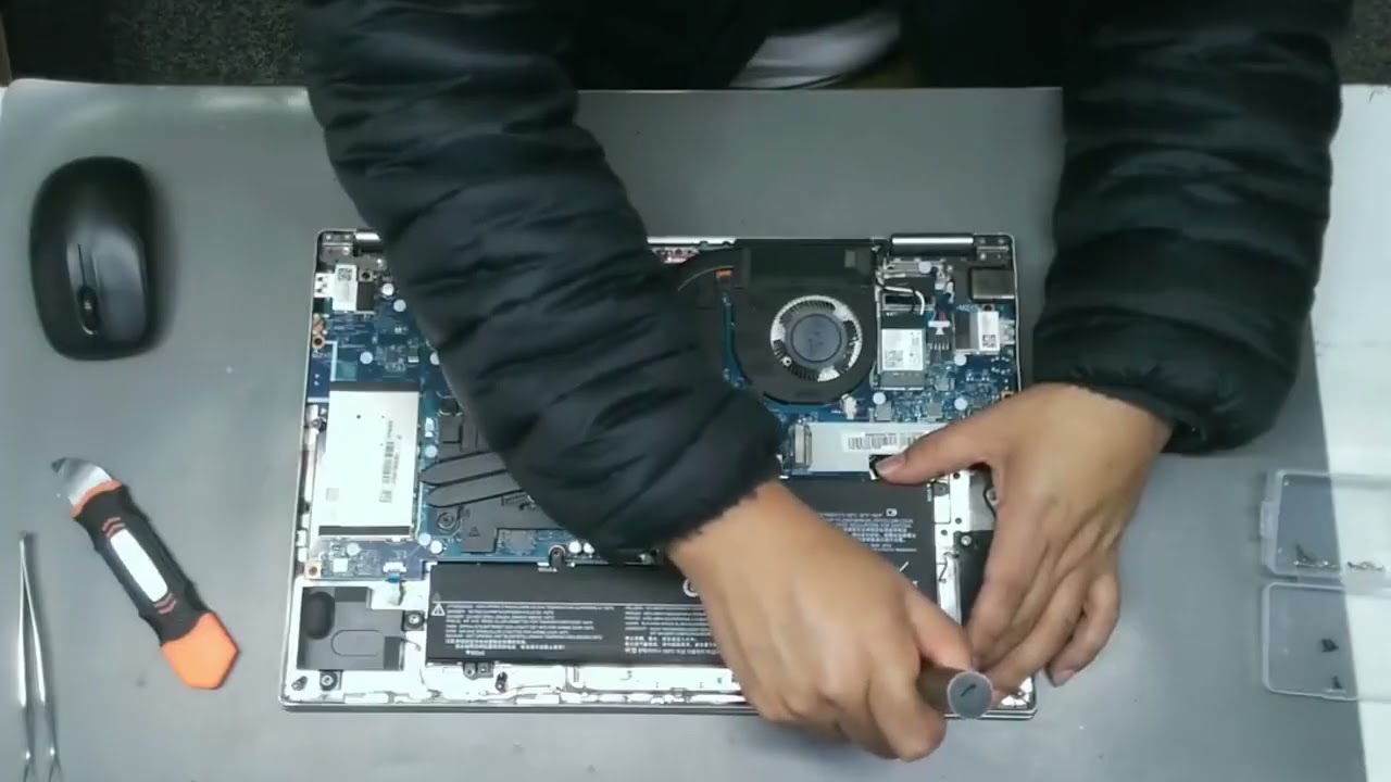Charging port issue with your Lenovo Yoga 720-15IKB? 🔌 Port Replacement