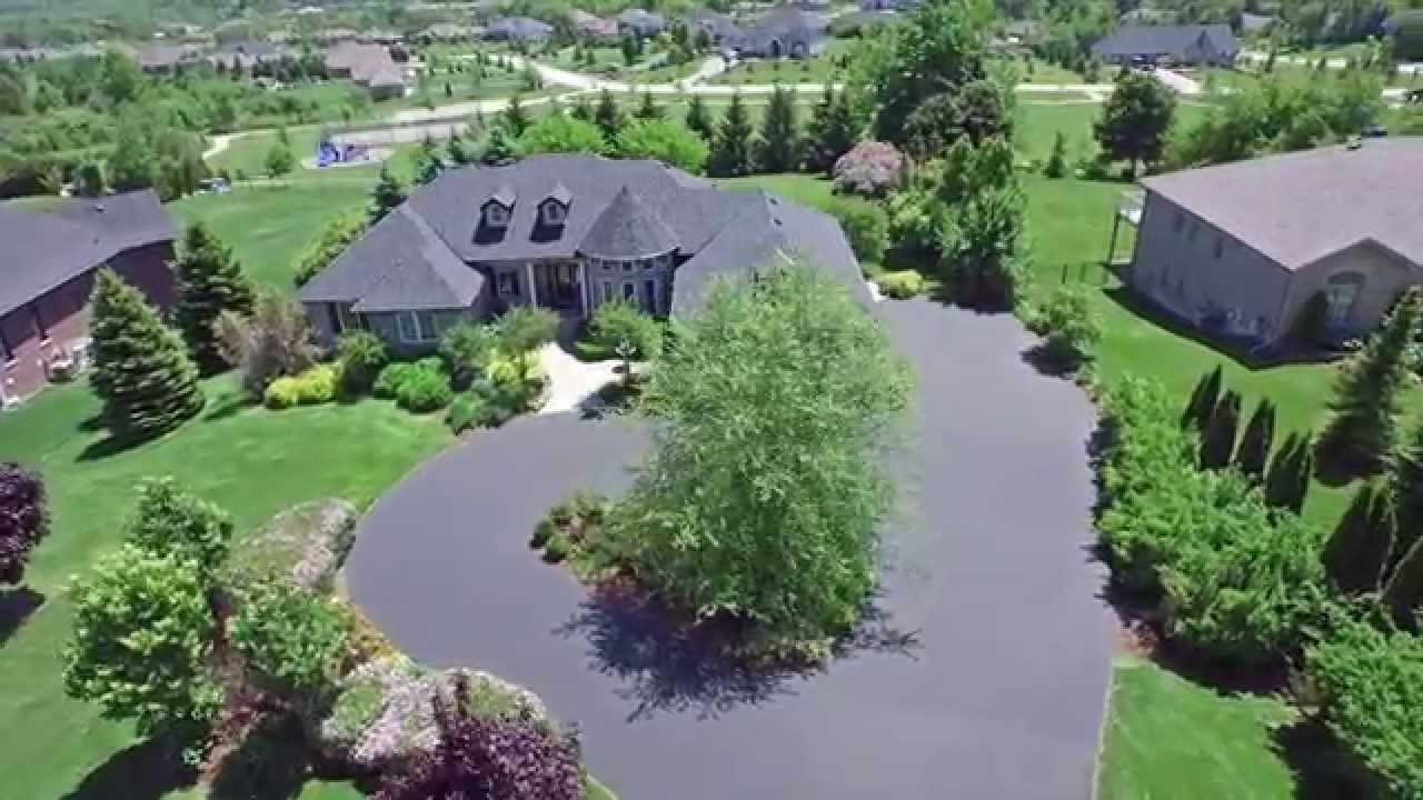 West Orangeville 3+1 Bedroom Bungalow w/ Pool For Sale - Mary Klein